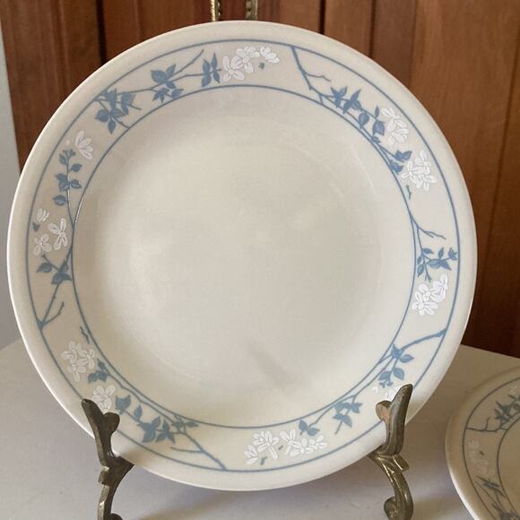 Vintage Corelle “First of Spring” Dessert Plates, Set of 4 - Picture 2 of 8